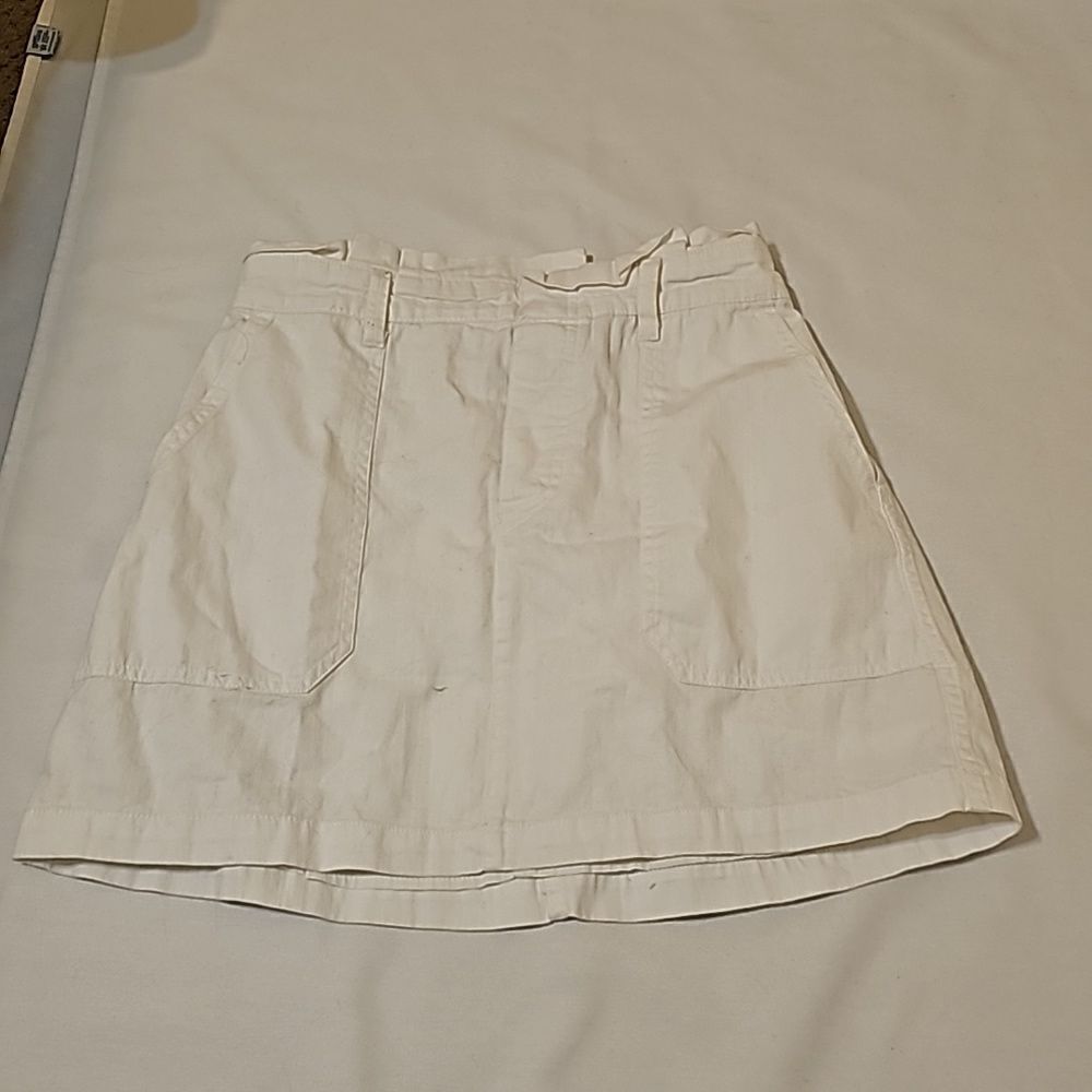 American eagle mini skirt size small.